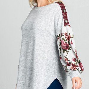 PLUS - Floral Contrast Top